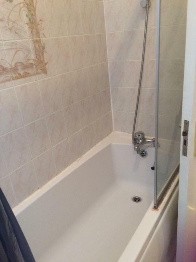 Spacious West London 2 Bedroom Apartment Dış mekan fotoğraf
