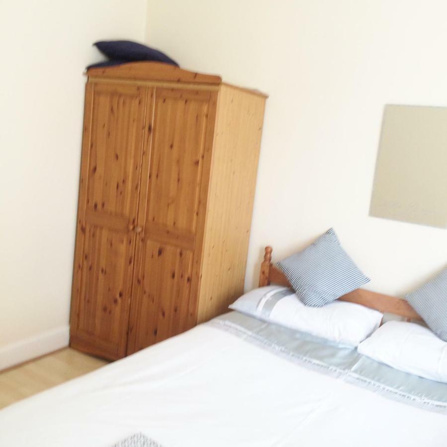 Spacious West London 2 Bedroom Apartment Dış mekan fotoğraf