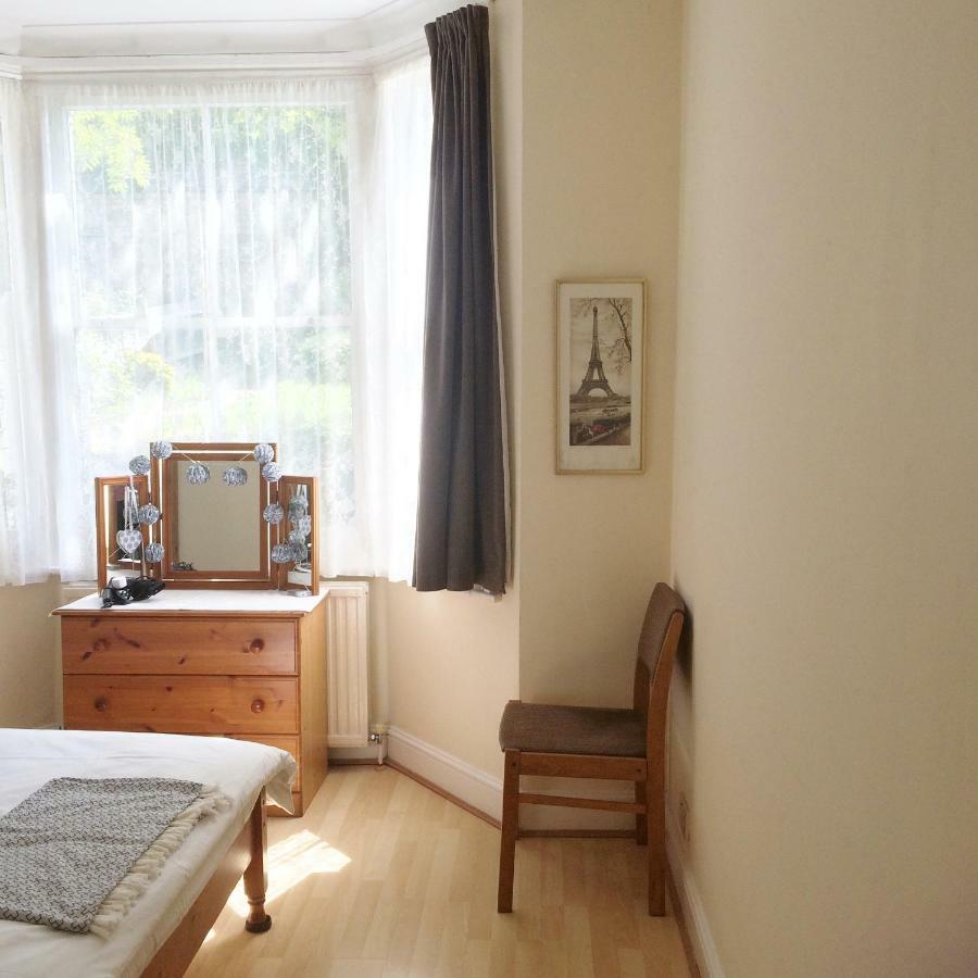 Spacious West London 2 Bedroom Apartment Dış mekan fotoğraf