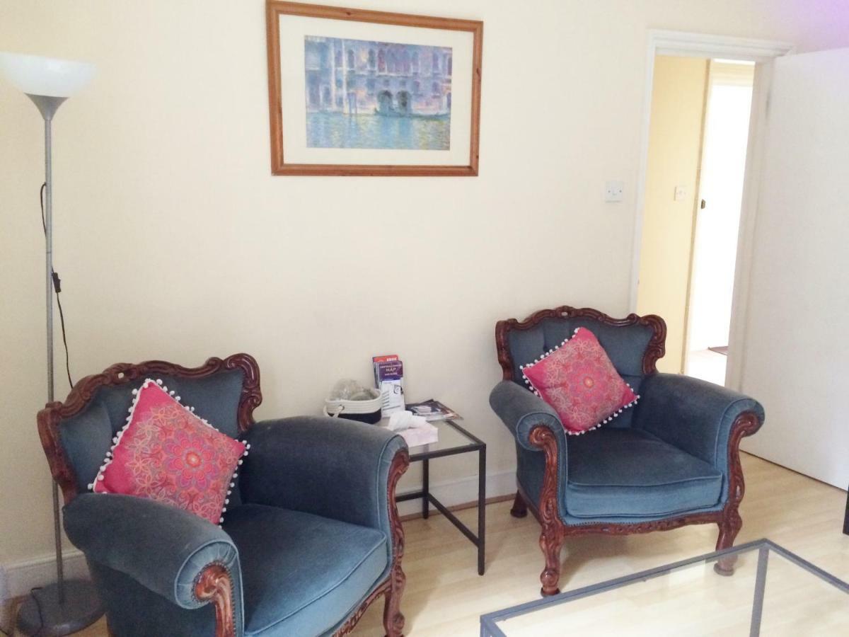 Spacious West London 2 Bedroom Apartment Dış mekan fotoğraf